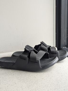 Chaco Chillos Black Adjustable Slide Sandals Size 8